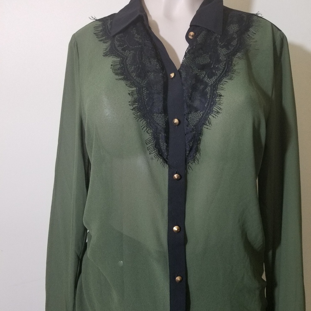 🔥NWT Blouse🔥